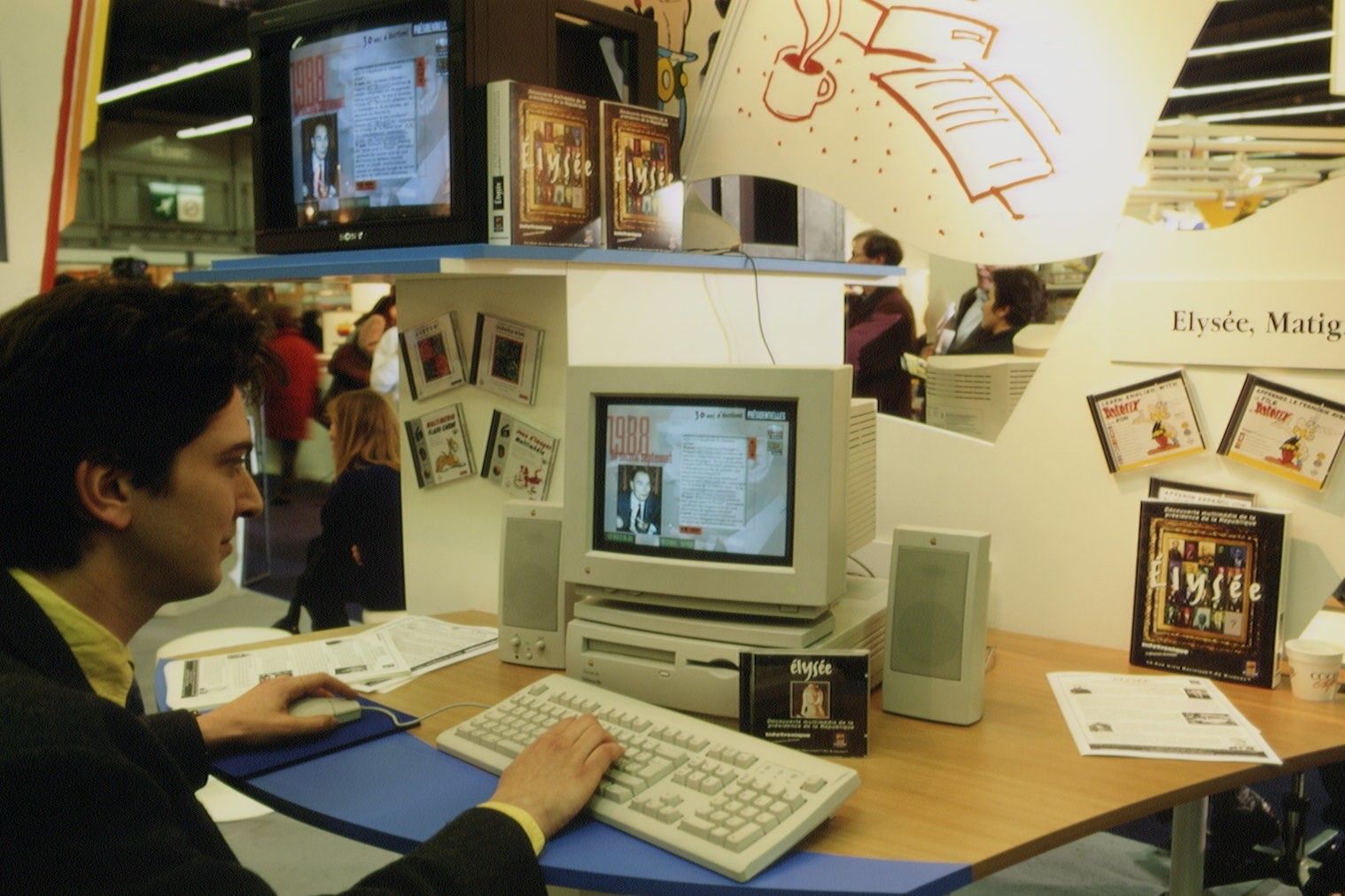 CD-ROM publishers were presenting their work during the Paris Book Fair in 1995.